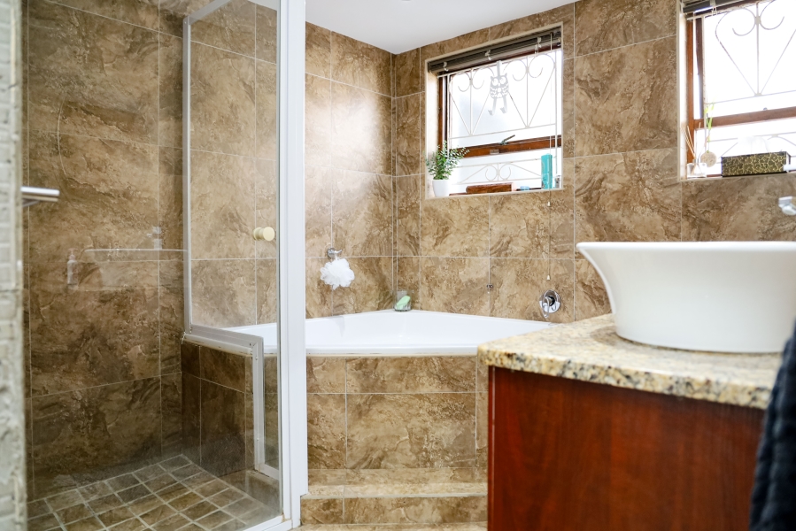 3 Bedroom Property for Sale in Strandfontein Village Western Cape